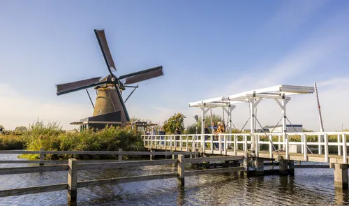 Een foto van de een van de molens bij Kinderdijk