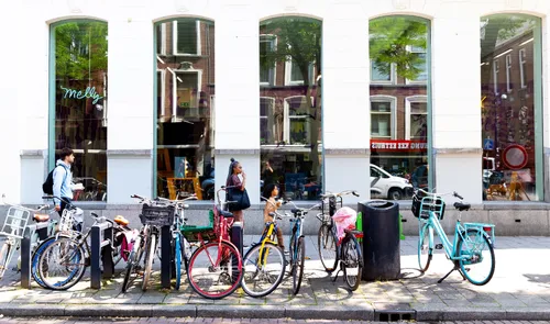Een foto van Kunstinstituut Melly met fietsen