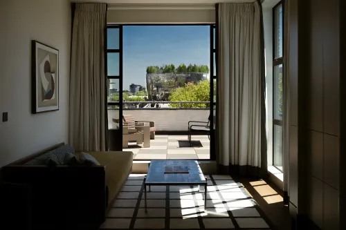 A view of Boijmans Van Beuningen from a hotel room. 