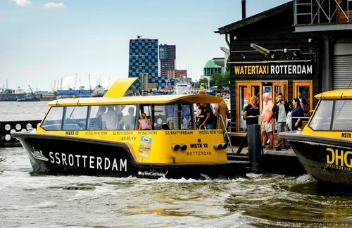 Photo of people at the Watertaxi main stop at Rijnhaven, Rotterdam