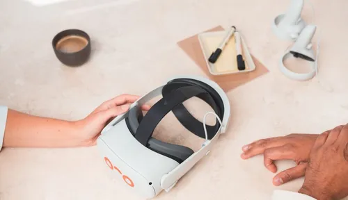 Photo of 3D headset gear used by WarpVR