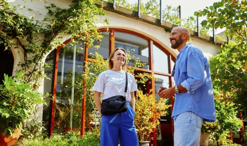 's Zomers bloemen onder de Hofbogen door Willem de Kam